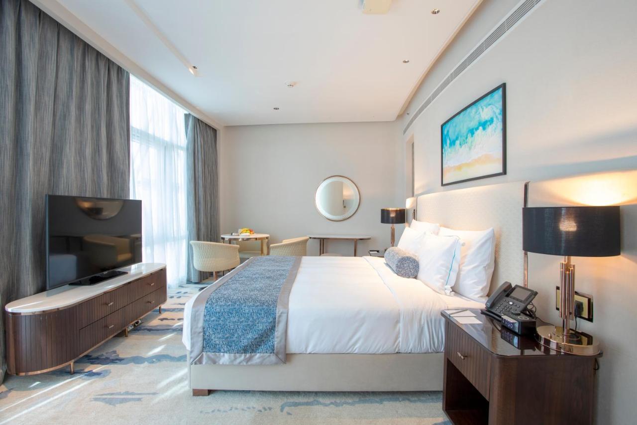 Century Marina Hotel - Lusail 외부 사진 A bedroom at the hotel