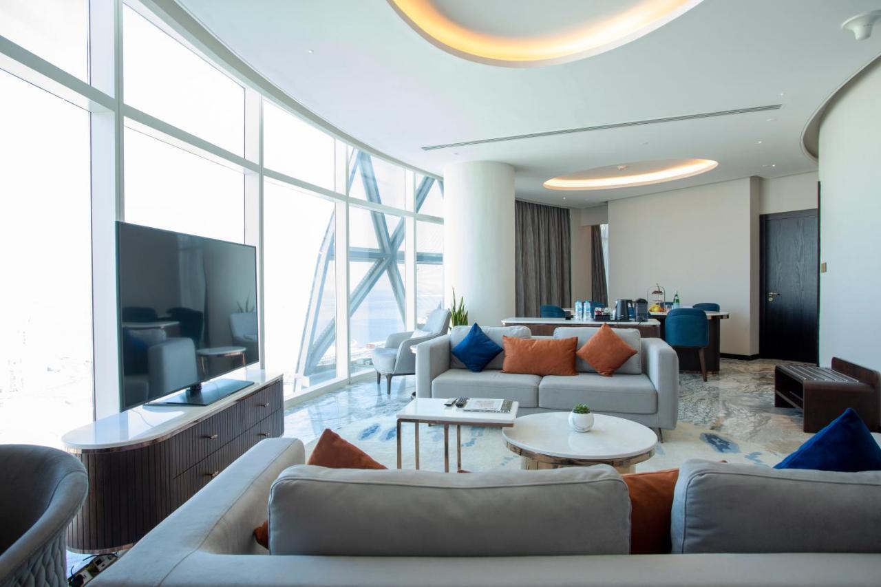 Century Marina Hotel - Lusail 외부 사진 A suite at the hotel