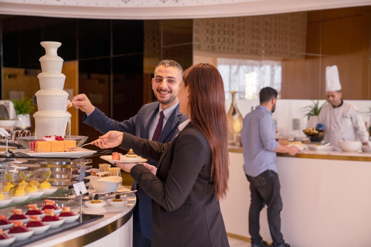 Century Marina Hotel - Lusail 외부 사진 Chocolate fountain