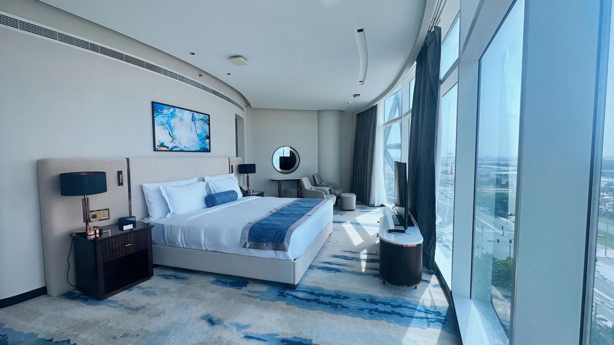 Century Marina Hotel - Lusail 외부 사진 A bedroom at the hotel